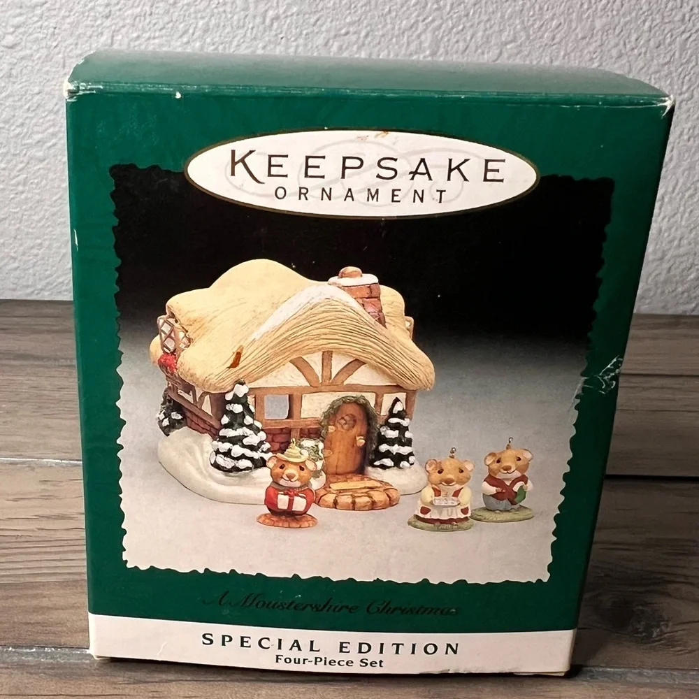 Hallmark 1995 A Moustershire Christmas 4‎ piece Mini Ornament special edition